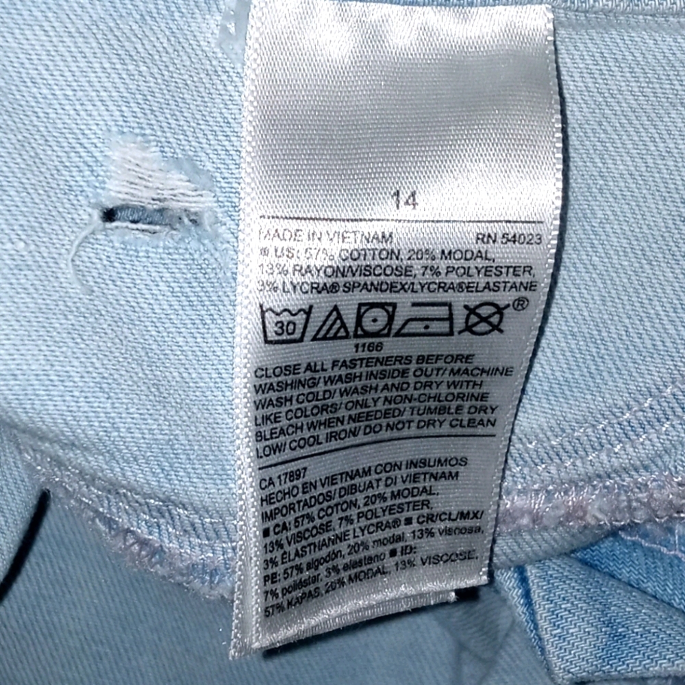 OLD NAVY GIRL SIZE 14 DESTROYED DENIM SHORTS - Picture 5 of 6